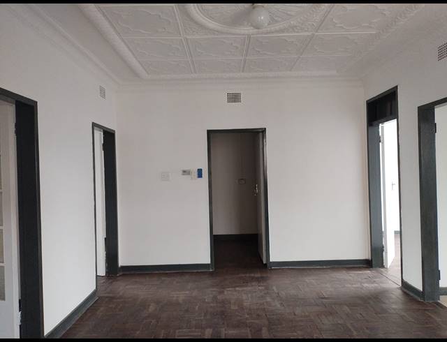 1,200M² BUILDING FOR SALE IN PRIMROSE